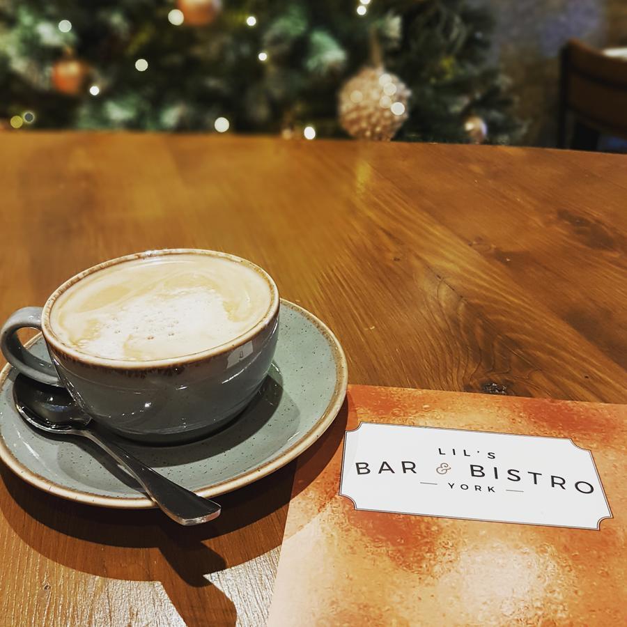 Lil'S Bar And Bistro Hotel York Bagian luar foto