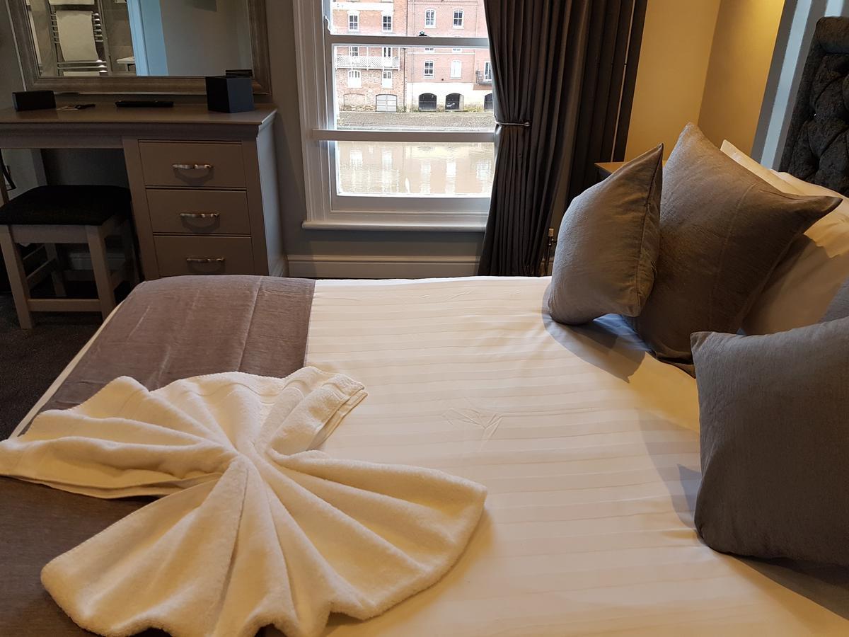Lil'S Bar And Bistro Hotel York Bagian luar foto