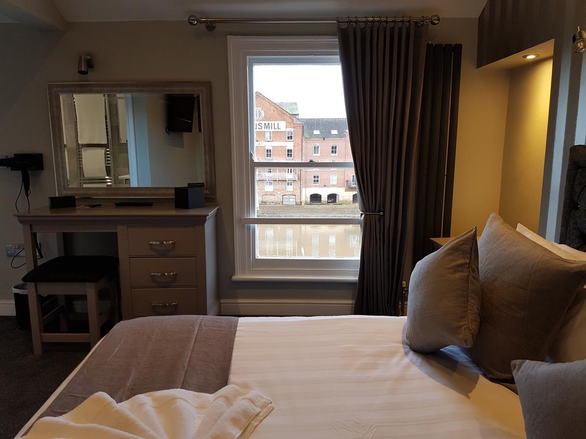 Lil'S Bar And Bistro Hotel York Bagian luar foto